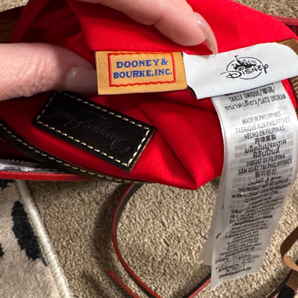 Disney Dooney & Bourke Mickey and Minnie Crossbody Bag - Picture 6 of 16